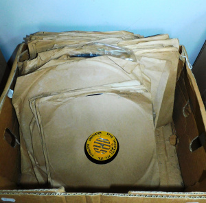 Lot 17 - Box Lot of 78s Acetate & Vinyls inc Louis Armstrong, Jelly Roll Mor