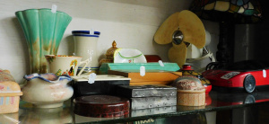 Lot 86 - Large group lot - Mixed items - Australian Pottery, Art Deco bakelite C