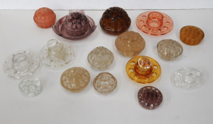 Lot 94 - Group Lot of Vintage Flower Aids inc Davidsons Cloud Glass, Amber, Peac