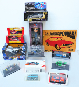 Lot 95 - Boxed and Cased Die-Cast Vehicles and Related Items inc Hot Wheels ID '