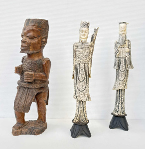 Lot 111 - 3 x carved figures - pr Chinese bone & wooden Tribal - tallest 36c