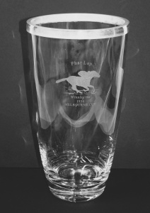 Lot 115 - Vintage Glass Vase w etched 'Phar Lap winning the 1930 Melbourne Cup'