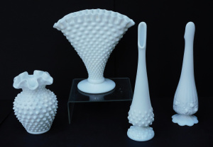 Lot 136 - Lot of 4 Fenton Milk Glass Vases inc Fan Vase, Bud Vases etc - Tallest