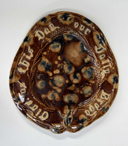 Lot 215 - c1890-1910 Bendigo pottery leaf shaped Majolica Bread Plate - 32cms de