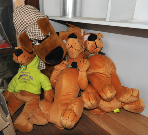 Lot 18 - Lot of 5 x Plush Scooby Doo incl Detective Scooby