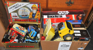 Lot 31 - 2 x Boxes of Mixed Toys & Games incl Assorted Star Wars Items, Die Lot 31 - 2 x Boxes of Mixed Toys & Games incl Assorted Star Wars Items, Die