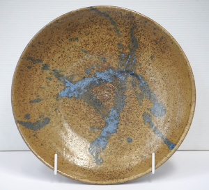 Lot 218 - Elsa Ardern (1918 - 2006) Large Australian Pottery Charger - Abstract