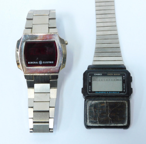 Lot 186 - 2 Retro Gents Watches Rare General Electric Red LDC watch c1970s and C Lot 186 - 2 Retro Gents Watches Rare General Electric Red LDC watch c1970s and C