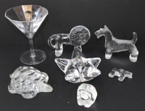 Lot 212 - Group lot Scandinavian glass inc Kosta Boda Flat backs - Horse, Dog, L