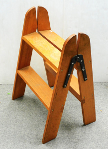 Lot 1 - Mid-century light stained oak library step ladder 69cm H (closed)
