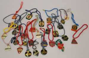 Lot 41 - Group lot vintage 1970-80s Membership Badges inc Enamel - VFL Park &