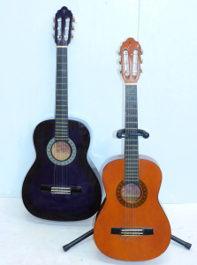 Lot 95 - 12 and 34 sized Velencia classical guitars - 12 size af