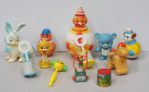 Lot 107 - Group Vintage Toys inc Roly Poly Clowns, Rattles, Squeaky Hammer The S
