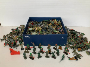 Lot 196 - Large lot of 2 boxes of plastic army men figures inc Montgomery and Ro