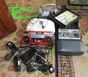 Lot of incl Mixed Electrical Items incl Peavey Messenger Portable Sound System, Lot of incl Mixed Electrical Items incl Peavey Messenger Portable Sound System,