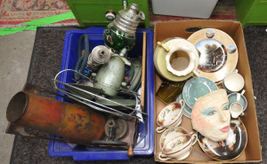 Lot 15 - Group lot of 2 boxes in vintage Mistral table top fan, porcelain inc Ro