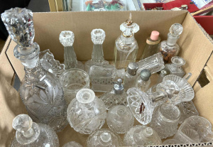 Lot 68 - Box crystal & glass incl C1890 cut glass bell shaped decanter, perf