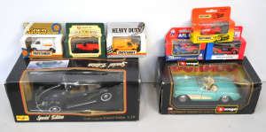 Lot 161 - Group lot boxed of die-cast scale model cars inc 118 Maisto Volkswagen