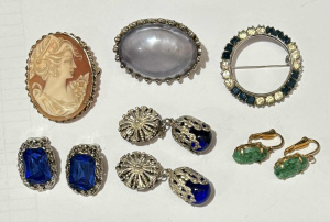 Lot 174 - Grp vintage jewellery - silver Cameo brooch, Cartier blue oblong earri