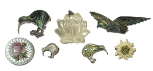 Lot 176 - Grp jewellery incl brooches, silver paua Kiwis, round floral enamel, b