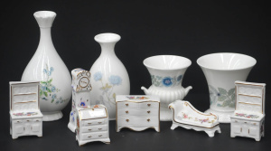 Lot 205 - Group of quality English small porcelain items inc Wedgwood, Coalport,