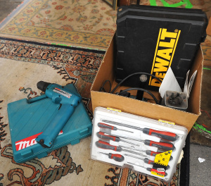 Lot 70 - Box lot of Vintage & Modern Tools incl Makhita Portable Drill w Cas