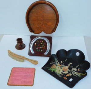 Lot 119 - Group of vintage items inc farriers nails cribbage set, crumb trays an