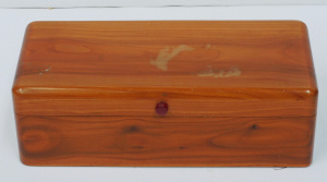 Lot 145 - Art Deco blondwood box with red Bakerlite knob 22cm W