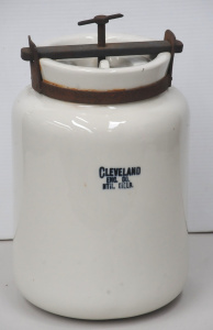 Lot 151 - Vintage Cleveland Engineering Company - North Melbourne Grinding Jar w