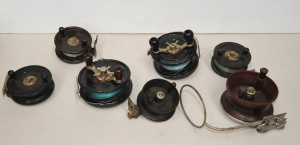 Lot 170 - Group of vintage Bakerlite fishing reels inc S&A Steelite , Alvey,