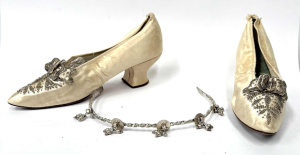 Lot 183 - Grp 1920s ladies access Wedding forehead headdress featuring silver 3d