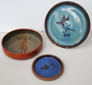 Lot 213 - 3 pieces of Australian abstract tenmoku pottery by Margaret Wollaston,