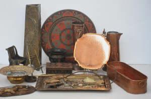 Lot 84 - Group lot of metal items, mainly copper and brass inc art deco vases, E
