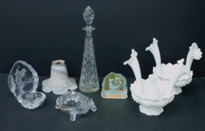 Lot 145 - Group of quality glass and crystal inc Orrefors, Rikaro, Fenton, Nybro
