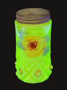 Lot 216 - Edwardian Uranium handpainted Milk glass Pepper Pot -Peg & Diamond