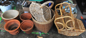 Lot 73.1 - 4 x Ceramic Garden Pots & 4 x Wicker Baskets