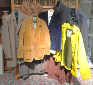 Lot 18 - Lot of Approx 9 x Vintage & Modern Mens & Ladies Coats incl Bru