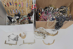 Lot 92 - 2 x boxes incl costume jewellery, vintage evening bag clasps, earrings,
