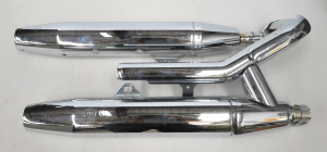 Lot 96 - Pair Yamaha 4VR-1VR-2 2-piece motorcycle exhaust for Dragstar 650