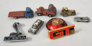 Lot 147 - Group lot Motoring items inc Vintage Holden Horn Badge insert, Die Cas