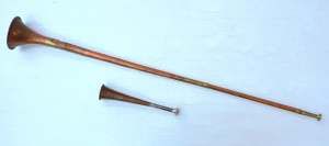 Lot 155 - 2 x vintage copper hunting horns, the larger (90cm L) with brass fitti