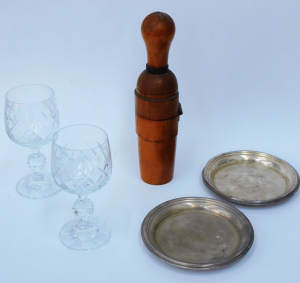 Lot 167 - Group of vintage bar items inc blond wood hand held bottle corker (23c
