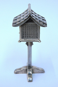 Lot 197 - Japanese K Uyeda 950 Silver Bird House Pepper pot - Marks to base TW a