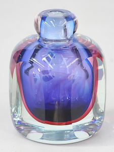 Lot 213 - Vintage MCM style 5th Avenue heavy Art Glass Scent Bottle (no stopper)