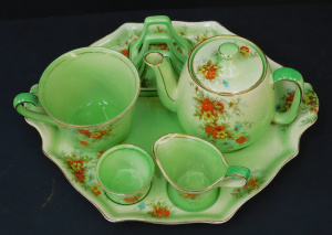 Lot 219 - Vintage Royal Winton Breakfast set - Green glaze & Floral - hand