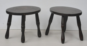 2 x Vintage Wooden Milking Stools w Turned Legs - Aprox 25cm H