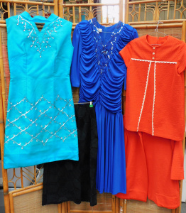 Lot 10 - 4 pces Ladies Vintage clothing inc 1960s Crimpolene Matching jacket &am