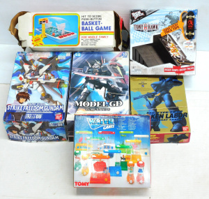 Lot 17 - Group lot - Boxed Vintage & Modern Kids Toys - made up Gundam model