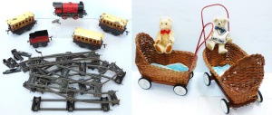 Lot 31 - Group lot vintage toys inc Hornby O Gauge Clockwork M1 Train Set &