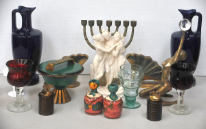 Lot 33 - Mixed lot of vintage items with brassware inc bookends, female figurine